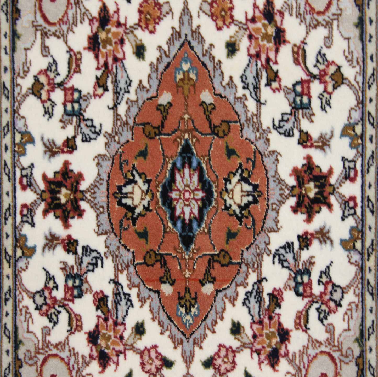 Persian carpet, piece no. 4228, 75x50cm