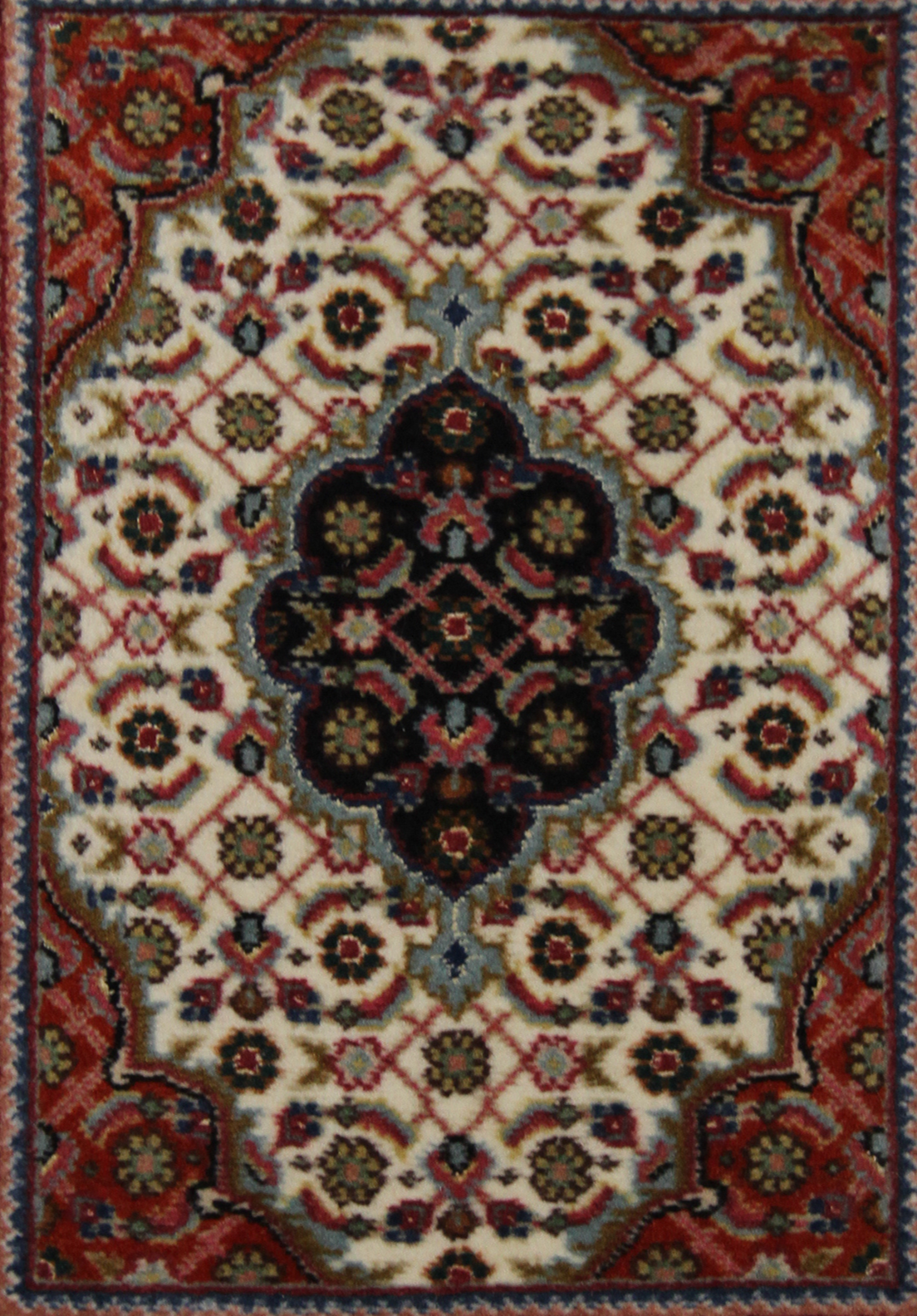Persian carpet, piece no. 4241, 40x30cm
