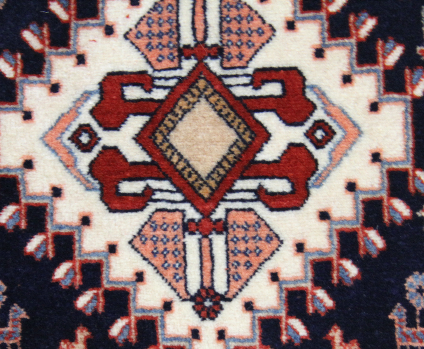 Persian carpet, item number 4287, 37x40cm