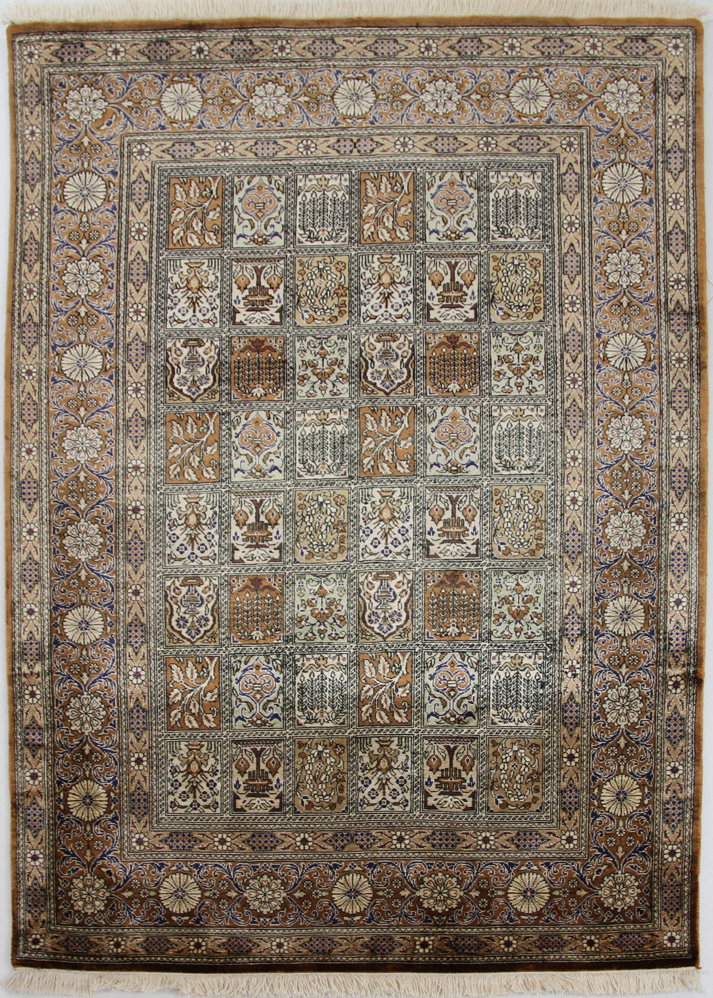 Persian carpet, piece number 2157, 117x76cm