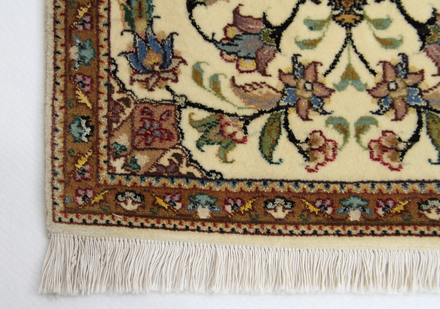 Persian carpet, piece no. 4223, 64x45cm 