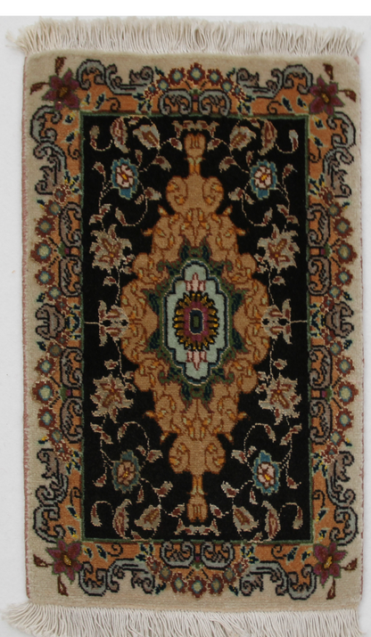 Persian carpet, piece no. 4238, 43x30cm 