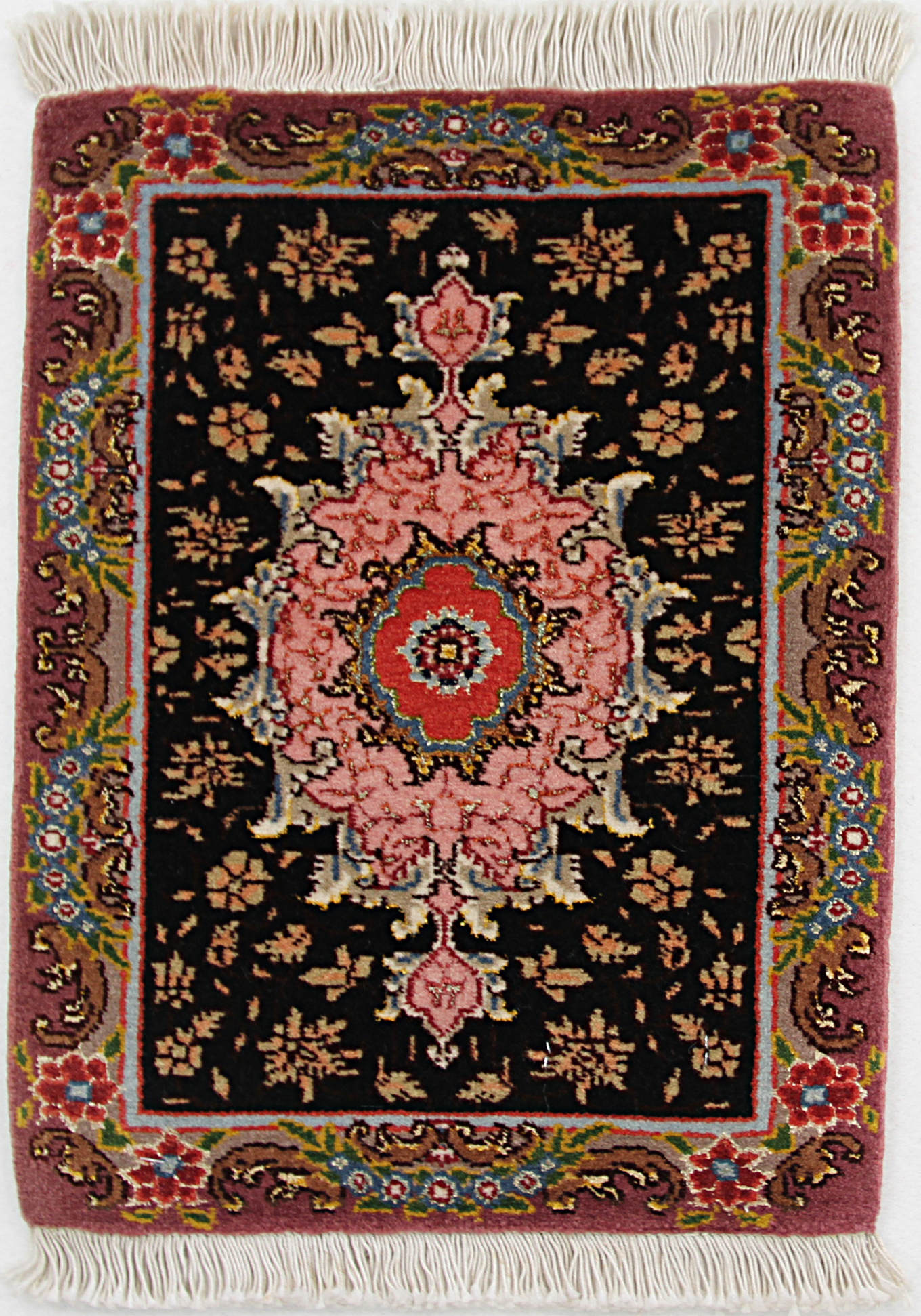 Persian carpet, piece no. 4243, 44x30cm