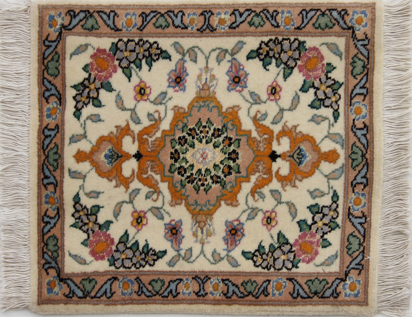 Persian carpet, piece no. 4252, 38x30cm