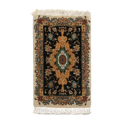 Persian carpet, piece no. 4238, 43x30cm 