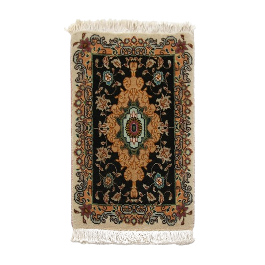 Persian carpet, piece no. 4238, 43x30cm 